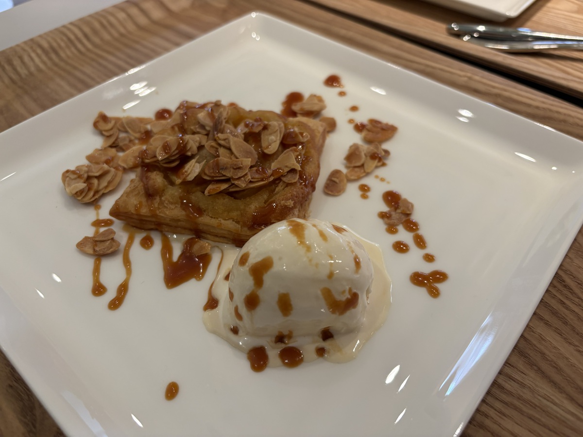 季節のフルーツパイ