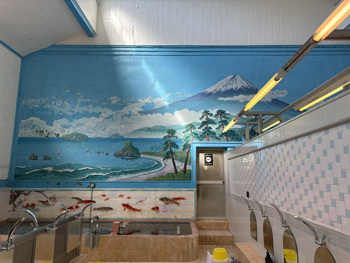 ペンキ絵（女湯側）