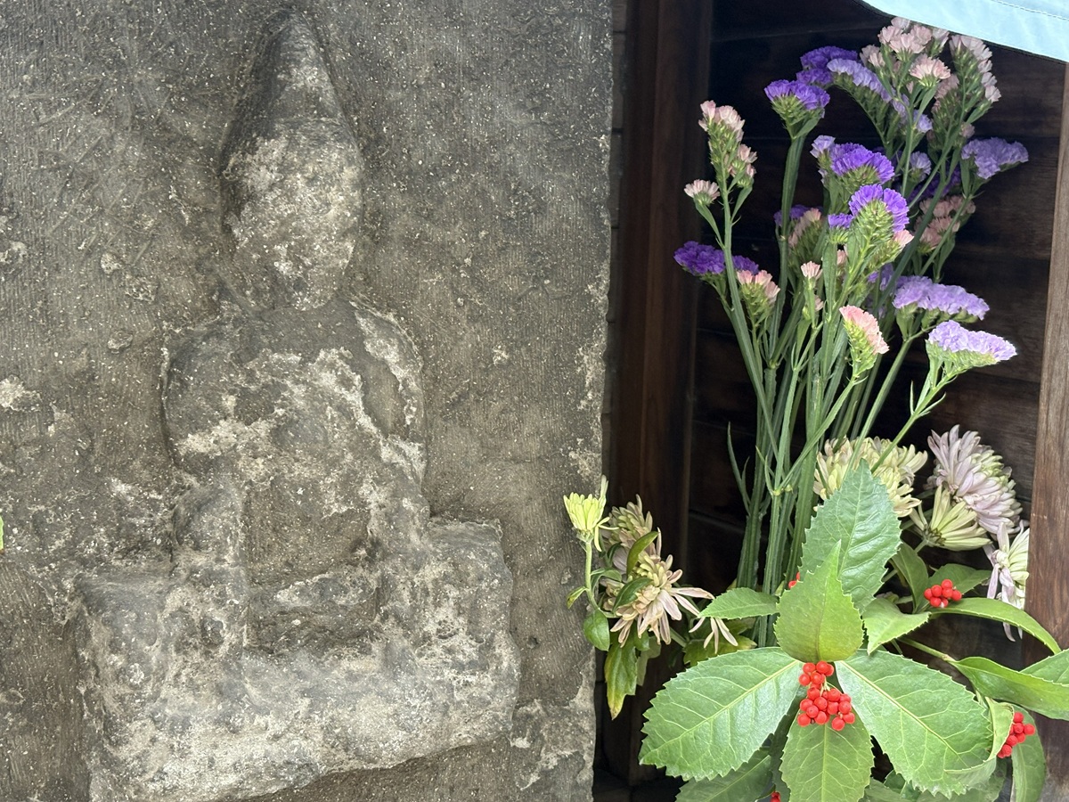 神猿が彫られている