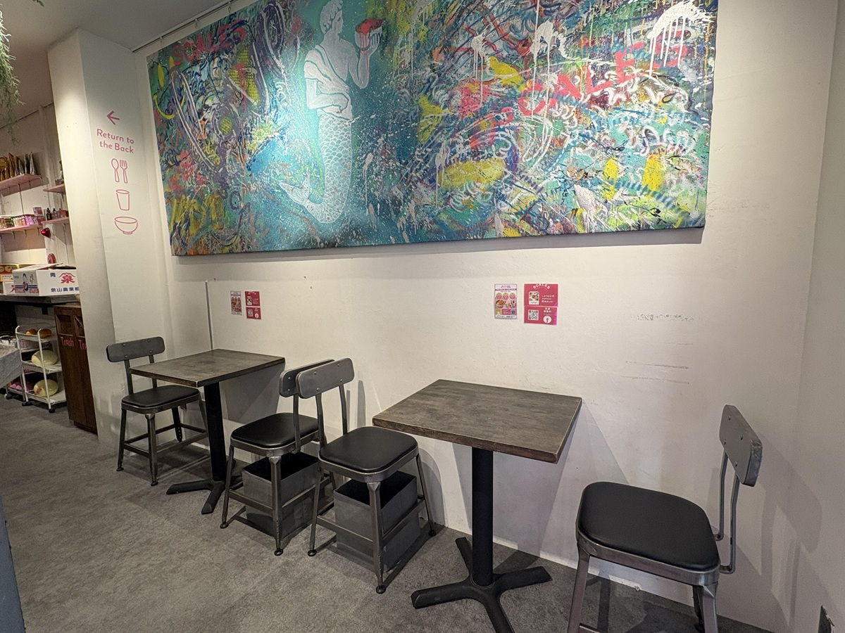 スケールズ中目黒のイートインスペース