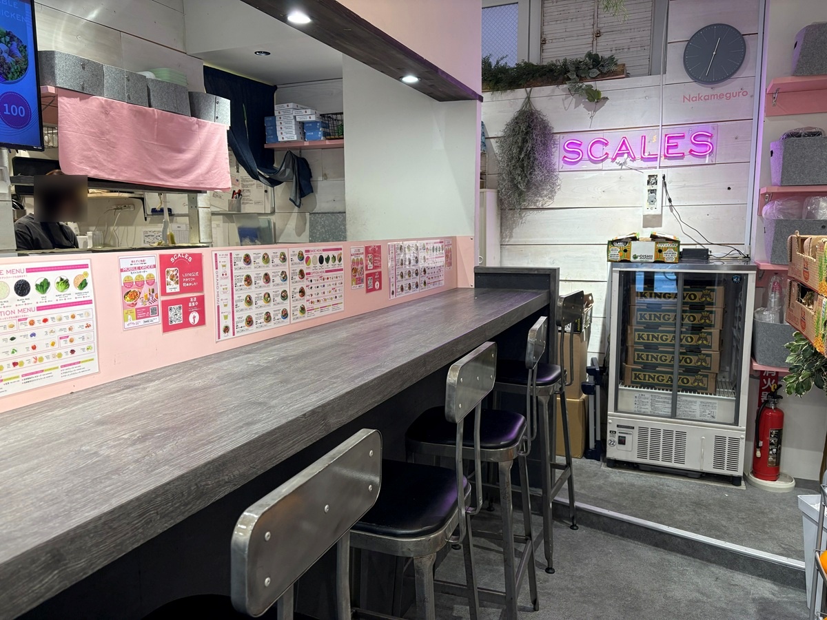 スケールズ中目黒の店内