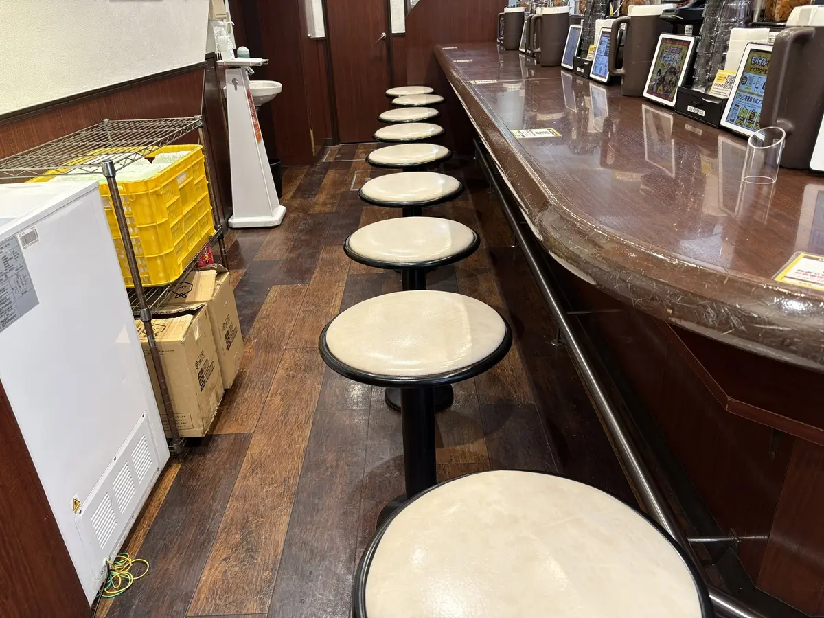 ココイチ目黒駅西口店はカウンターのみ