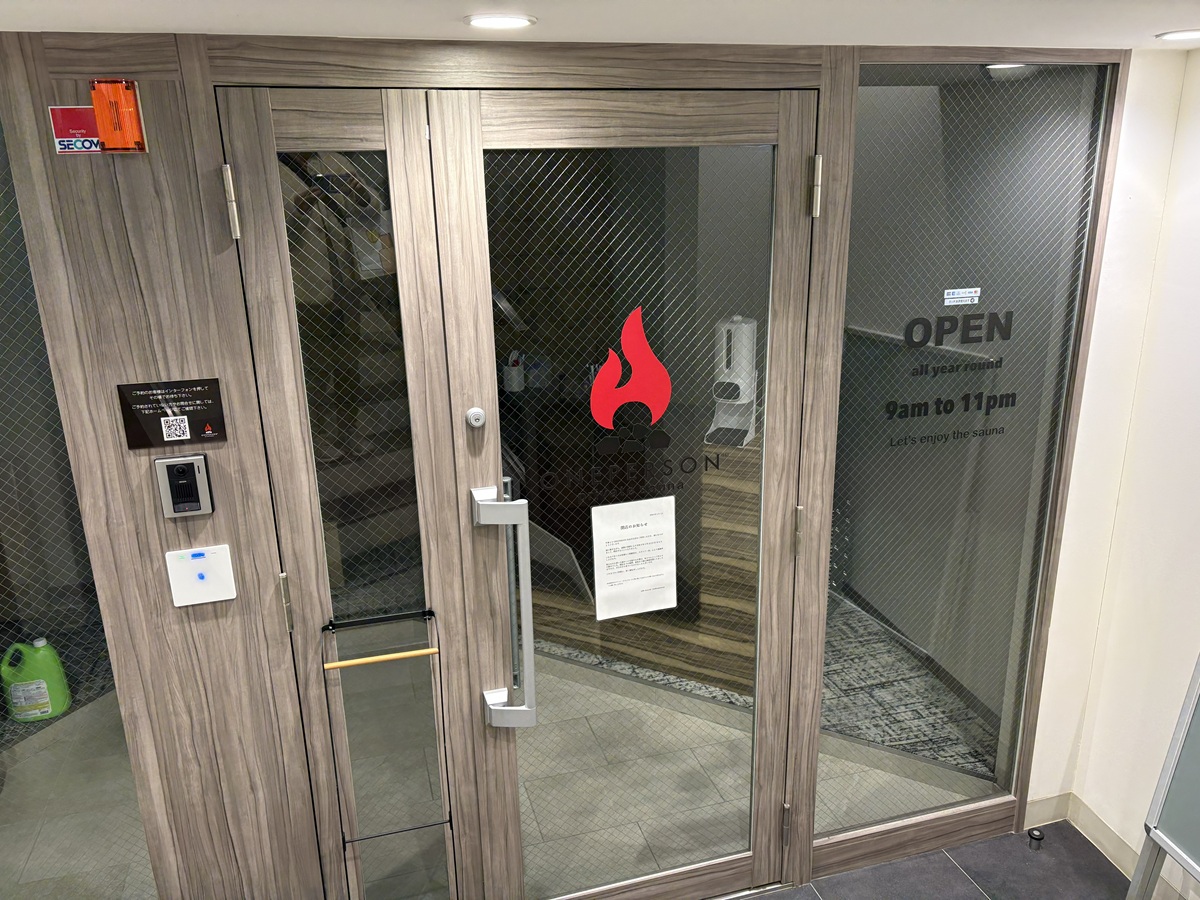 オートロック方式で入店