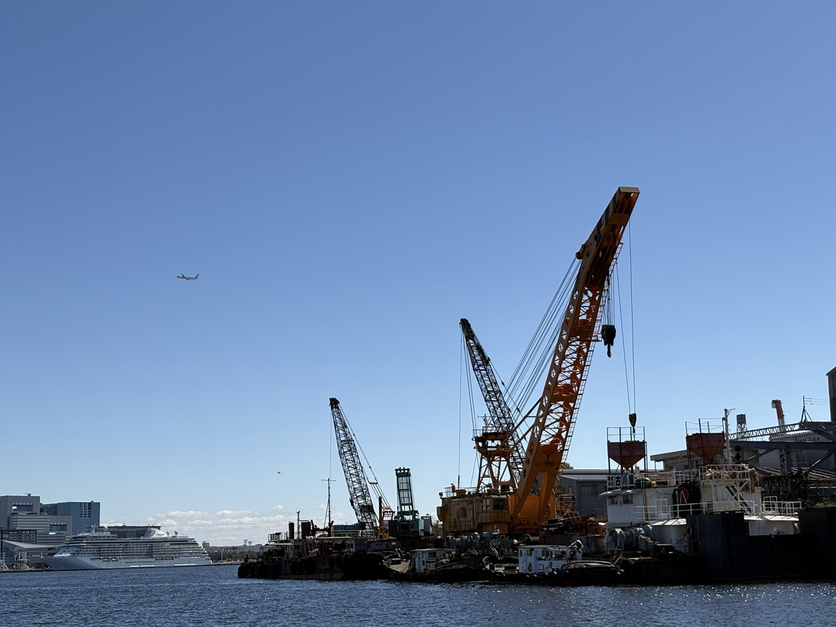 羽田空港が近いので飛行機も