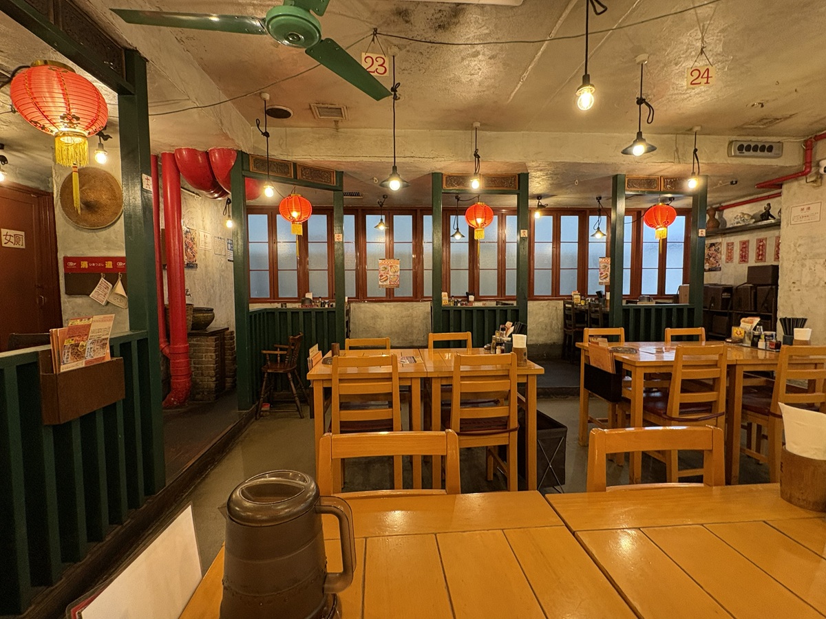 中国ラーメン揚州商人　武蔵小山店の店内