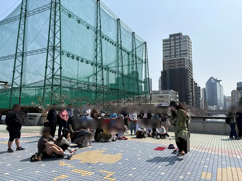 ふれあい橋の上ではパフォーマンスも