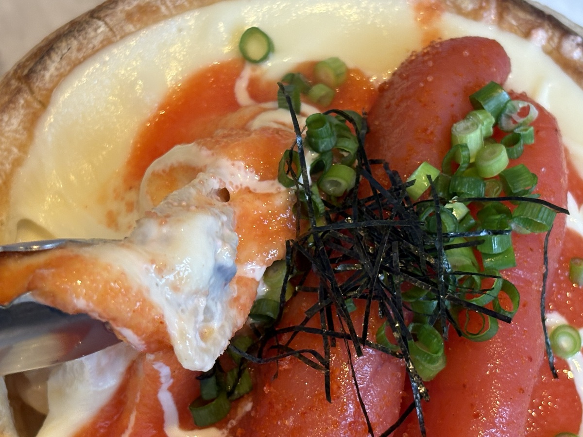 パスタボウルにトングをイン！