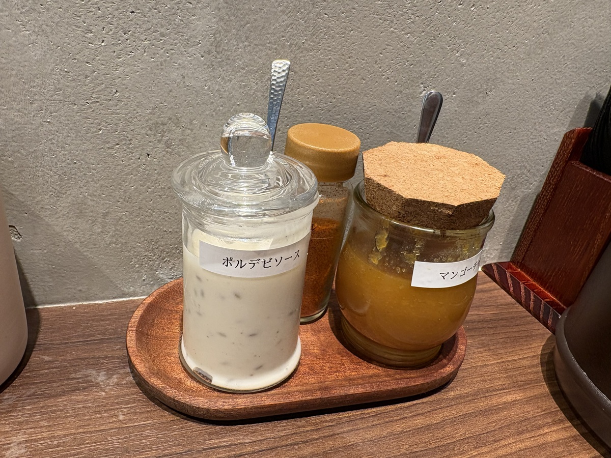 3種類のスパイスで好みの1皿に