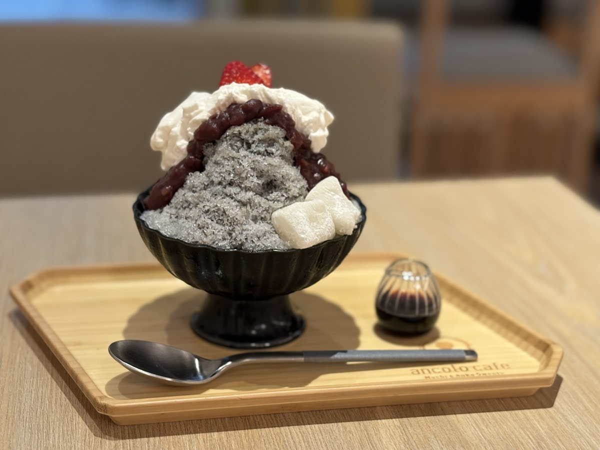 芳醇黒ごまと白あんクリーム