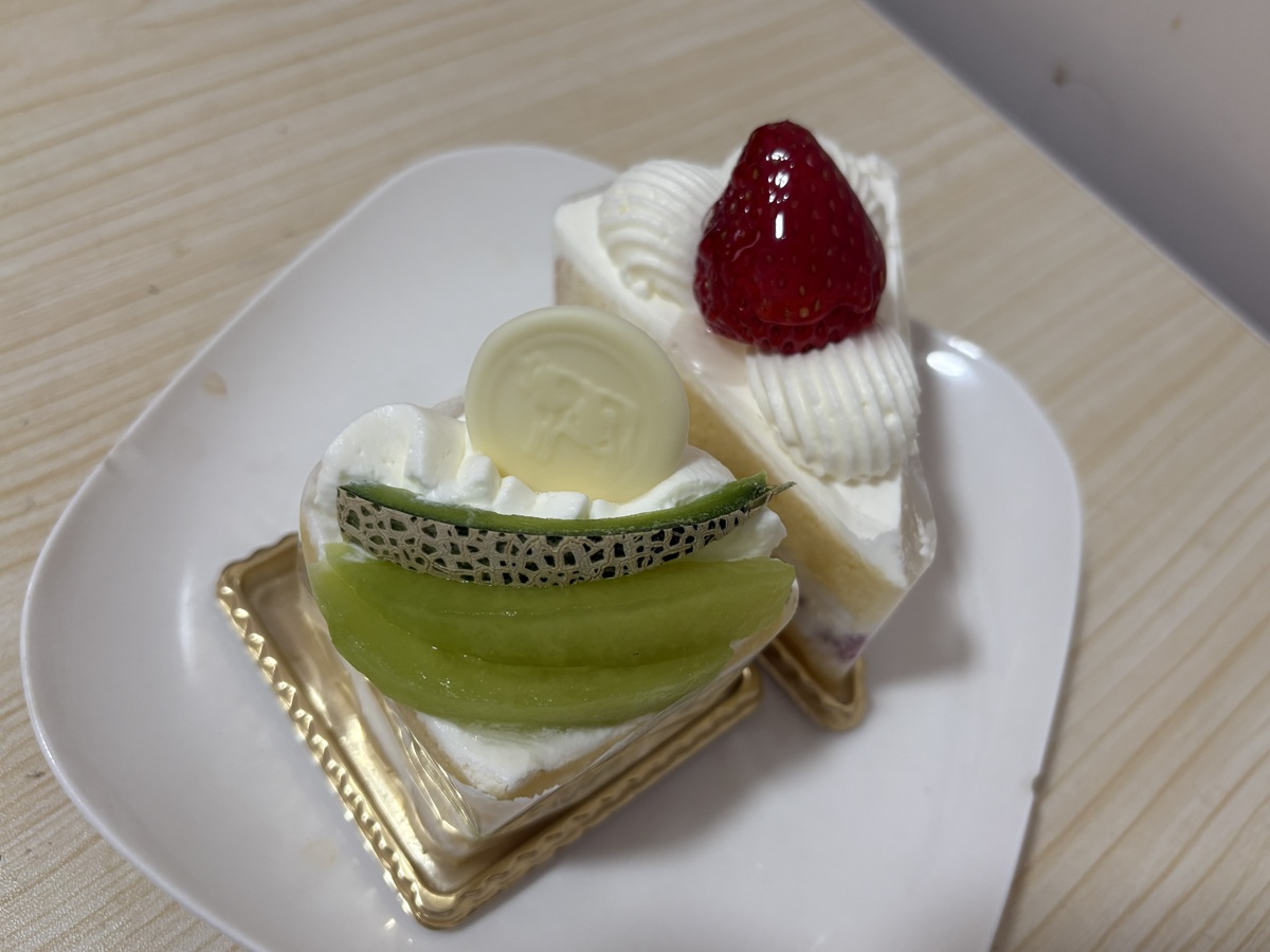 いちごとメロンのショートケーキ
