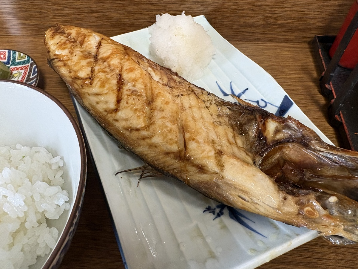 こんがり香ばしく焼き上げたサバ