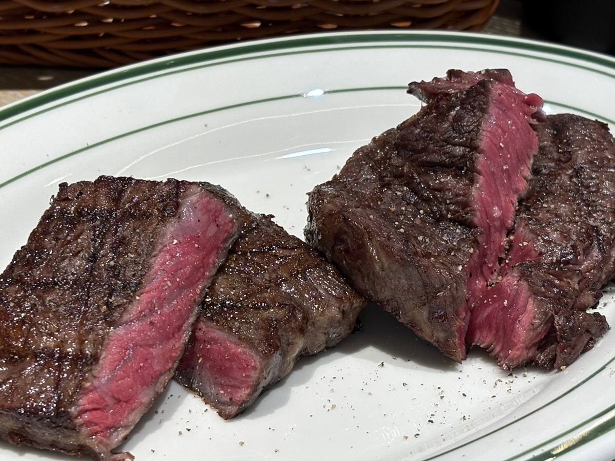 黒毛和牛の熟成肉専門店「エイジング・ビーフ」の極上ステーキ
