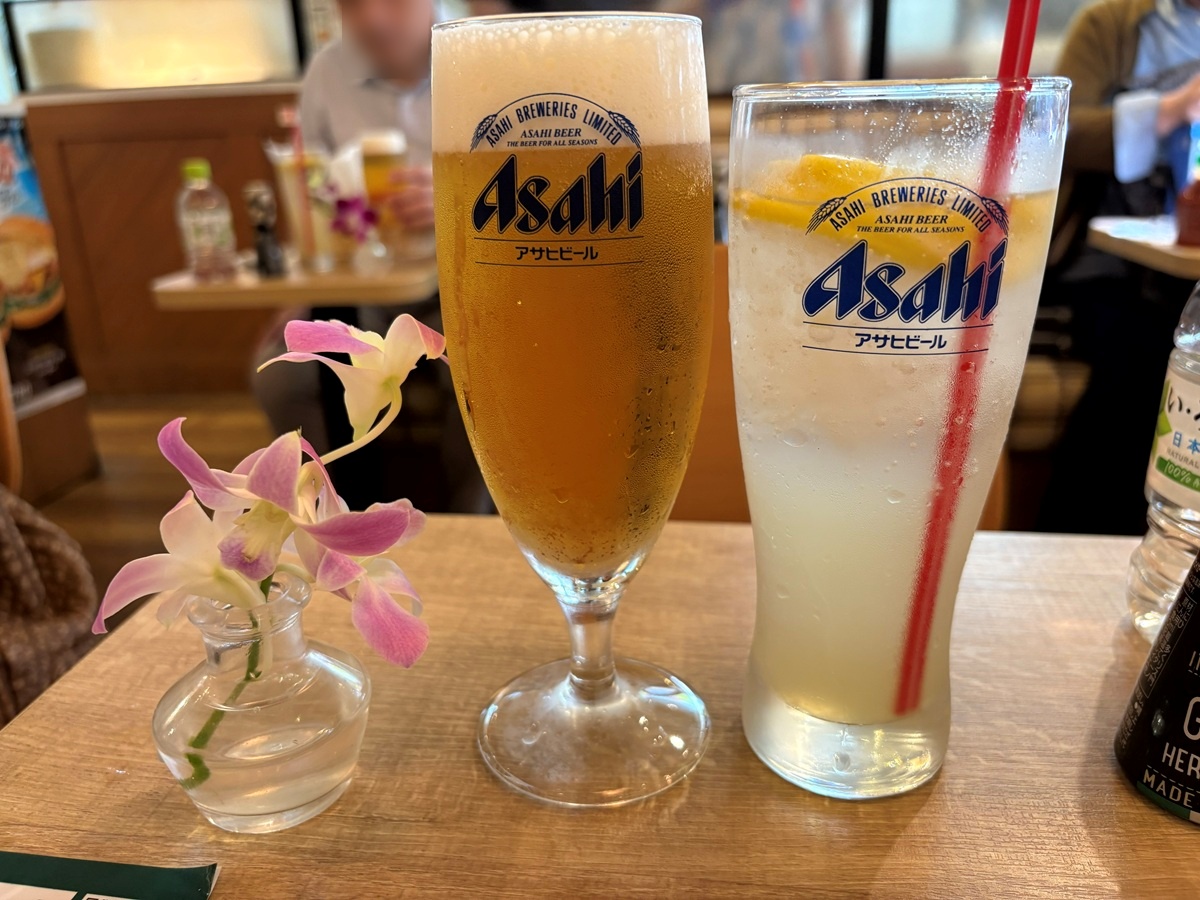 ビール、レモンサワーとバーガーの愛称もばっちり