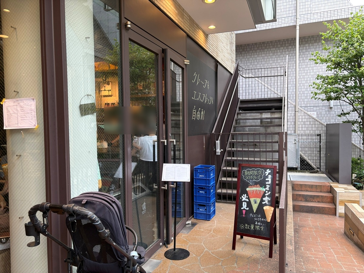 オープン前から行列ができる人気店