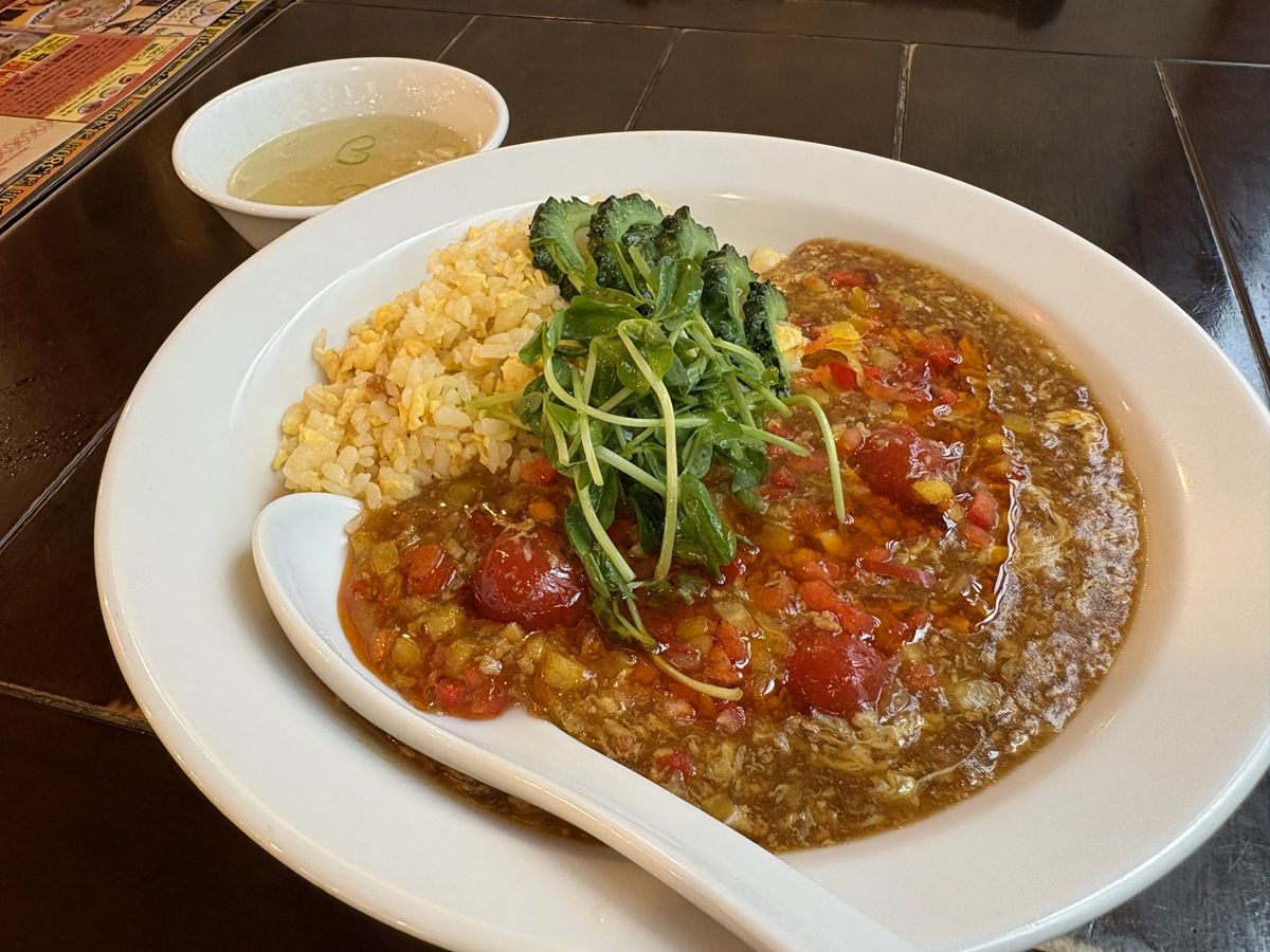 カレーソースを一口