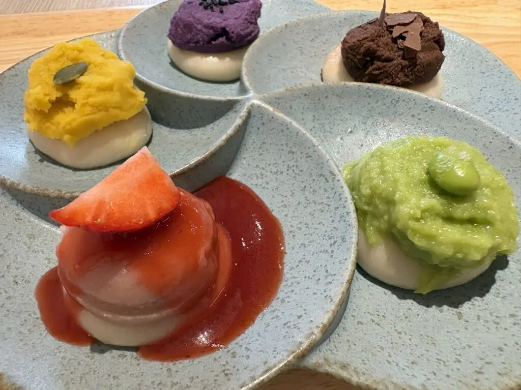 アンコロカフェの新作「五幸もち」