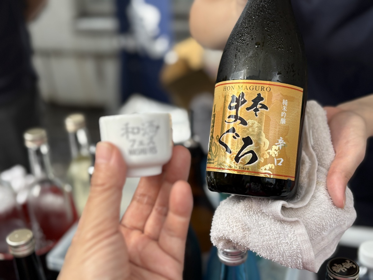 辛口の純米吟醸酒 本マグロを試飲