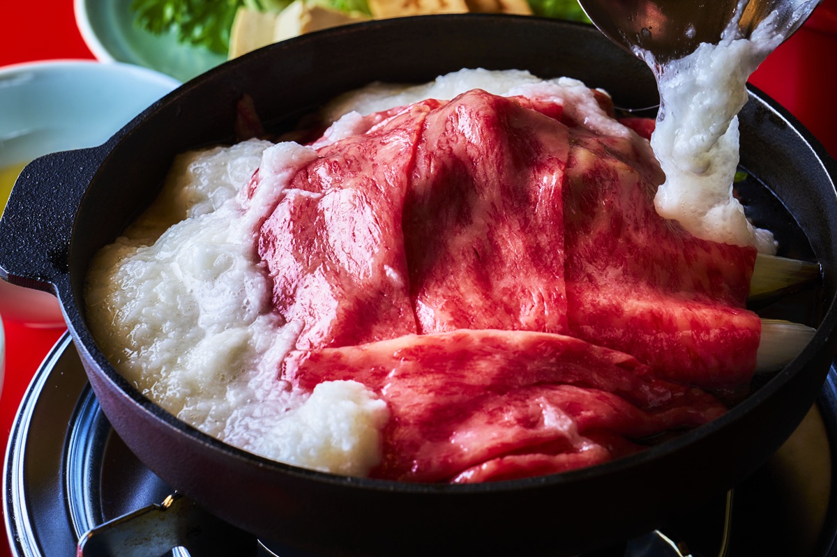 8月15日(土)より和牛すき焼 そしじ 全店にて季節限定メニュー「とろろすき焼き」販売