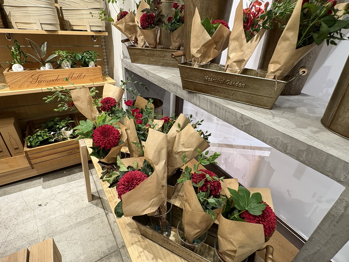 お花も販売