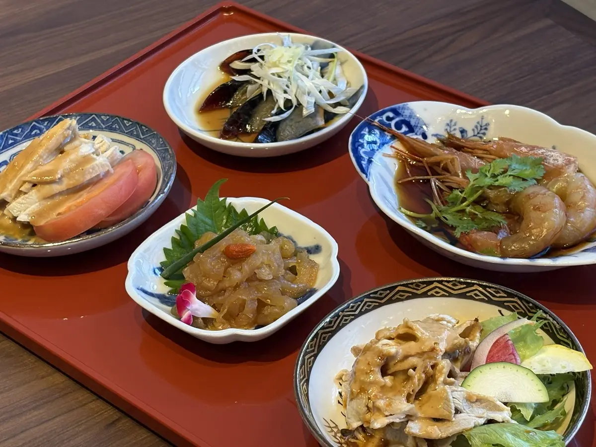 香華園の前菜例