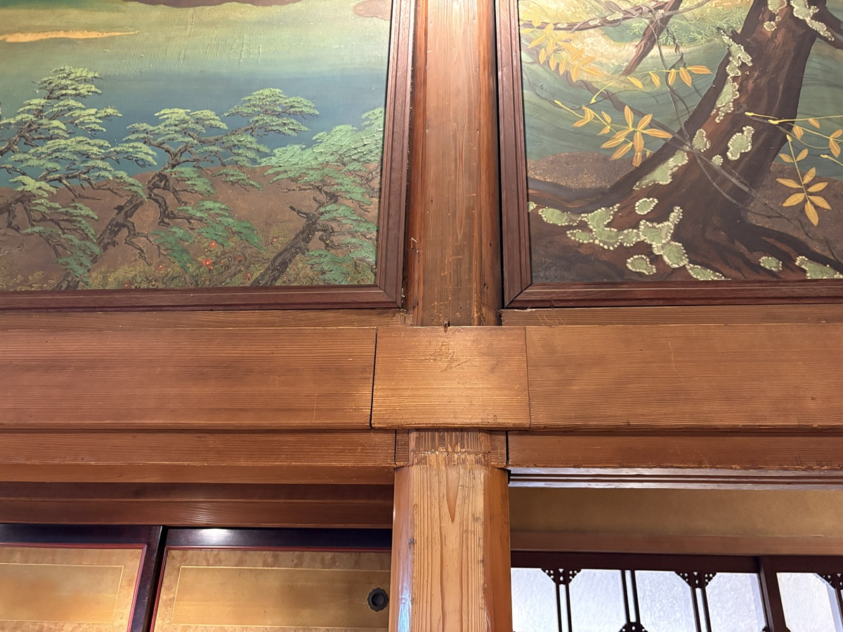 2つの部屋のつなぎ目の痕跡