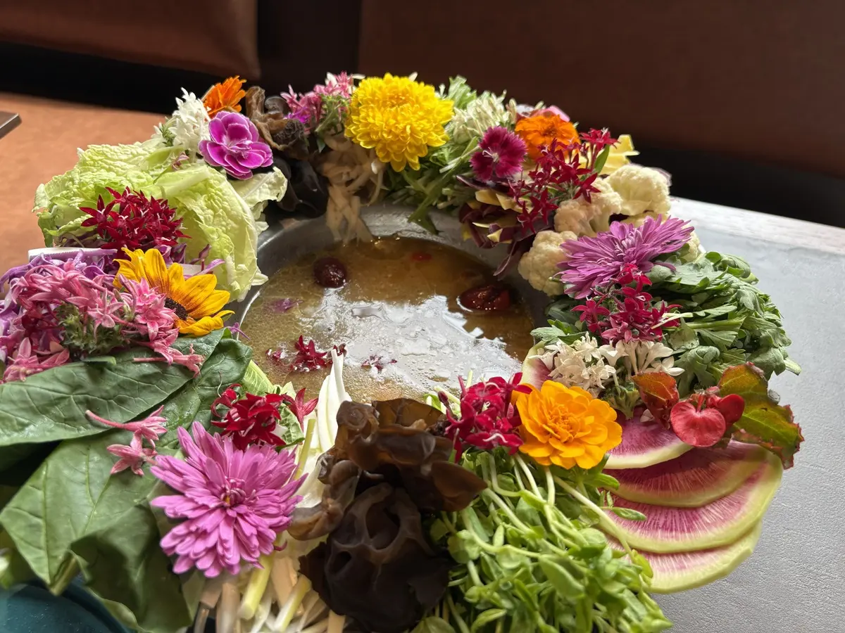 ホアホアの花を使った鍋