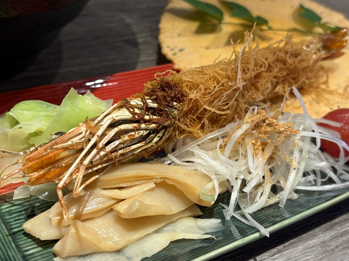 有頭海老のカダイブ揚げ