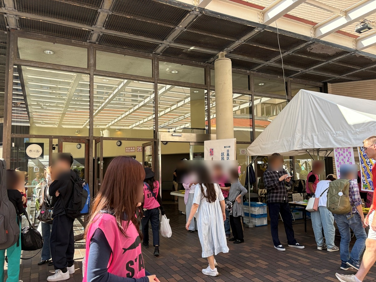 区民センター前ではおまつり広場